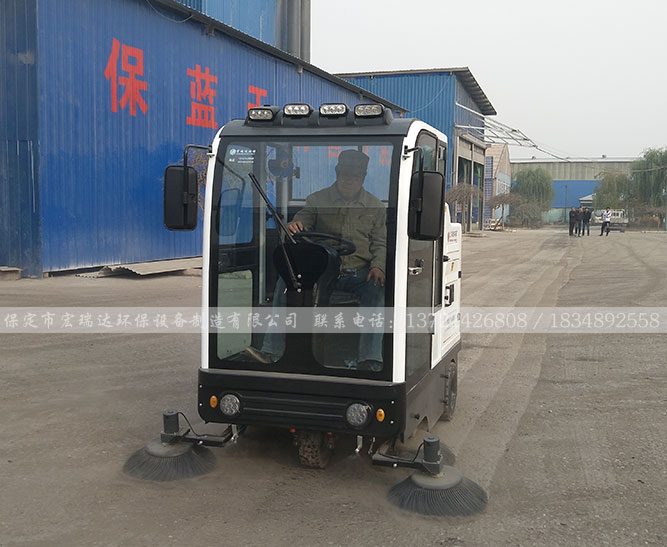 唐山奧成水泥公司—宏瑞達HRD-200S雙風機掃地車案例